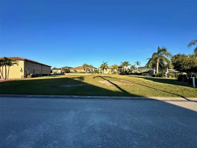 505 Meandering Way, FL