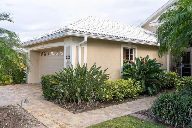 326 Saint George Ct #14, FL