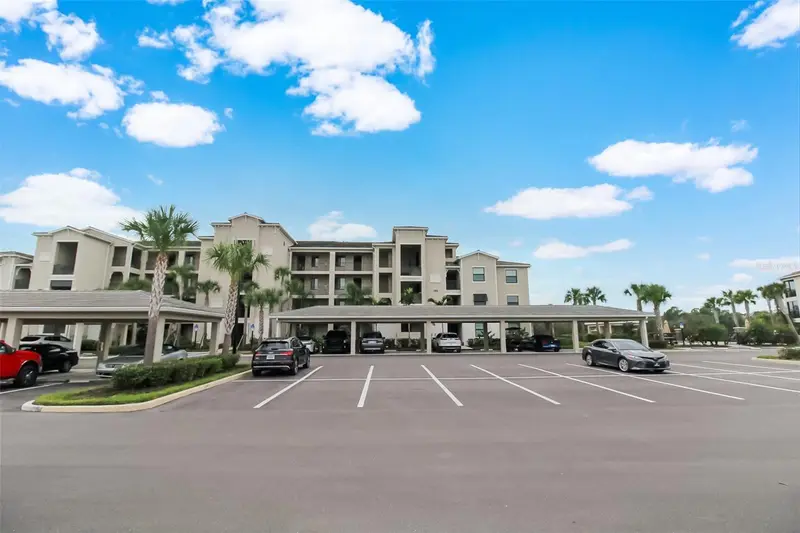 17810 Gawthrop Dr #207, FL
