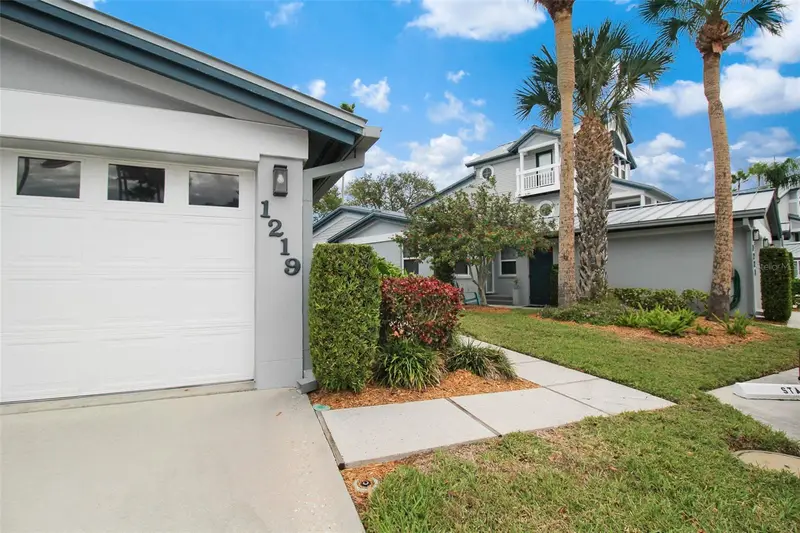 1219 Siesta Bayside Dr #1219-C, FL