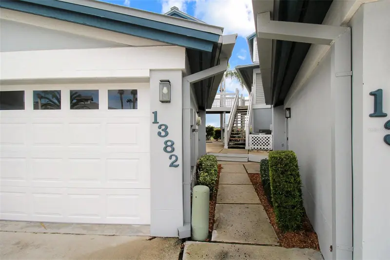 1382 Siesta Bayside Dr #1382-C, FL