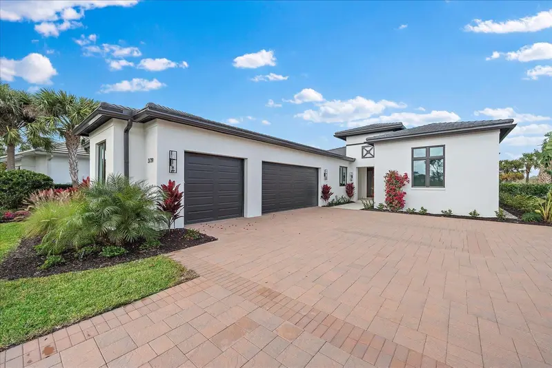 3739 Caledonia Ln, FL