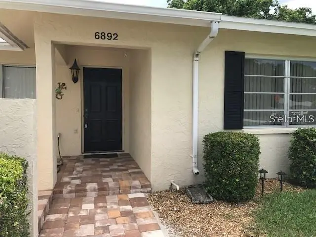 6892 W Country Club Ln, FL