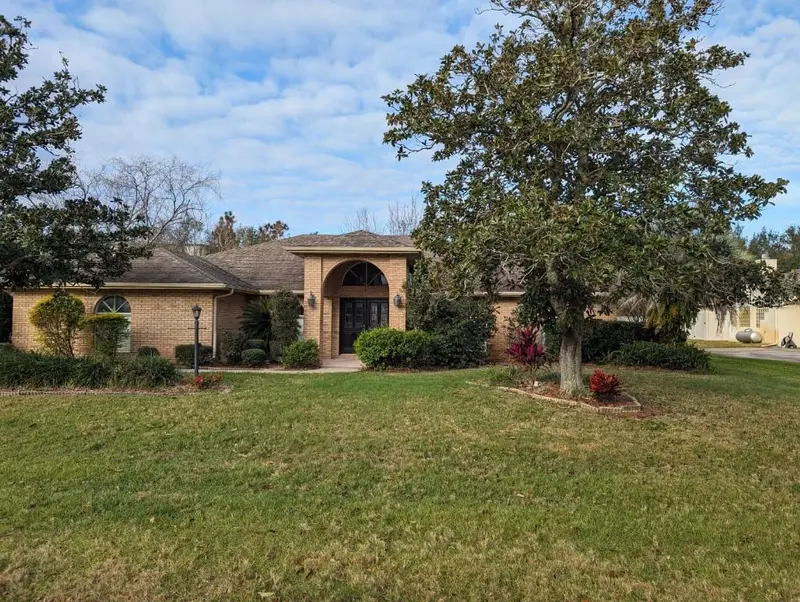 72 Spring Lake Dr, FL