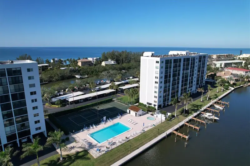9393 Midnight Pass Rd #302, FL
