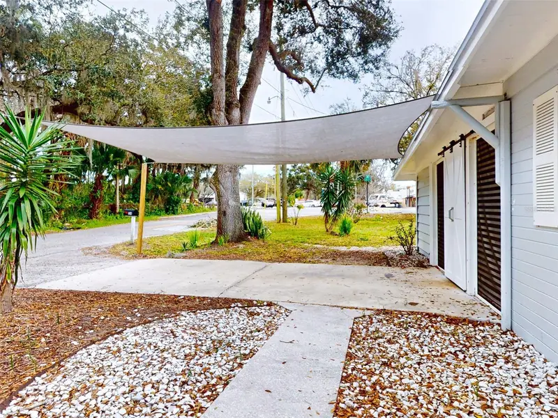104 Fran Dr, FL