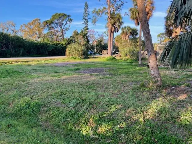 Oxalis Rd, FL