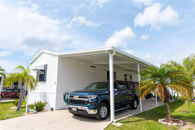 3 Edam St, FL