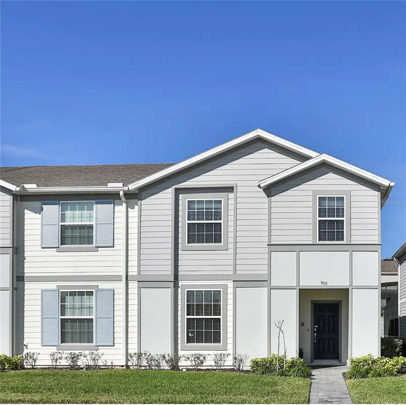 900 Paradise Dr, FL