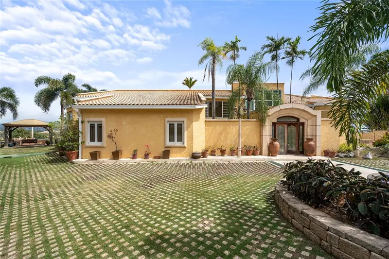 10 Ridgetop, PR