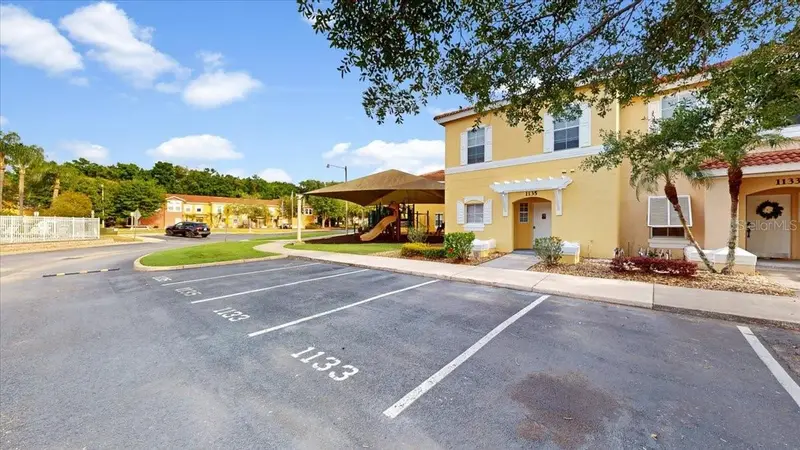 1135 Park Ridge Cir, FL