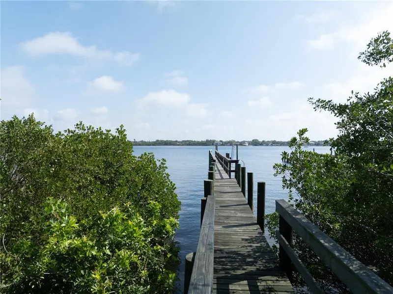 7401-B Midnight Pass Rd, FL