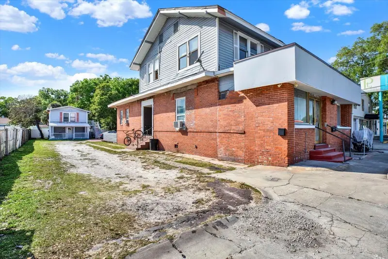 5210 N Nebraska Ave, FL