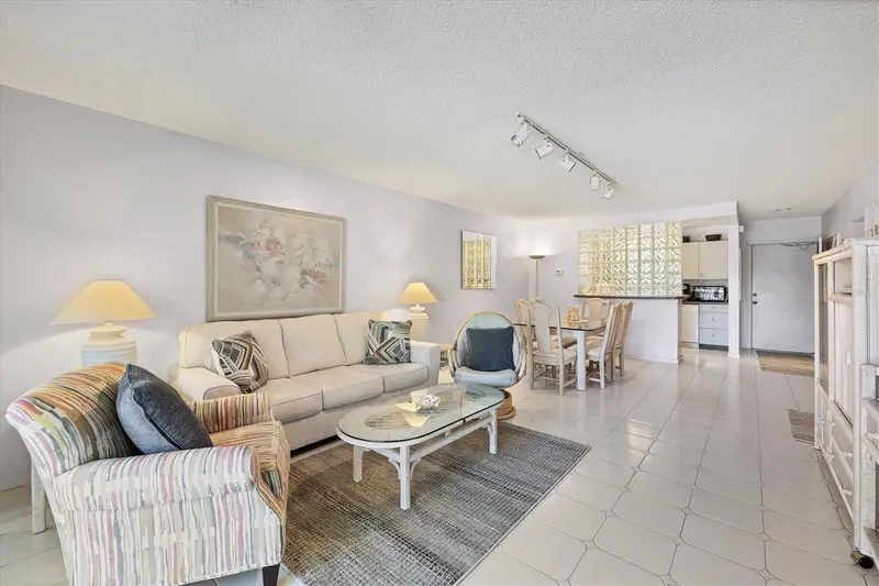 500 S Washington Dr #5b, FL