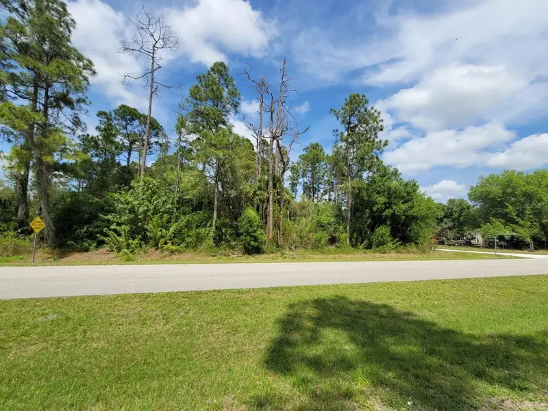 421 Avenida Del Sur, FL