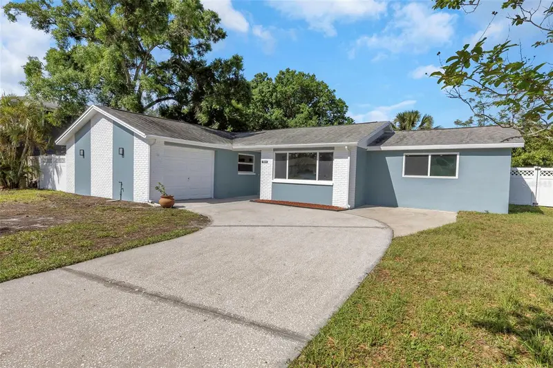 1004 Greenleaf Way, FL