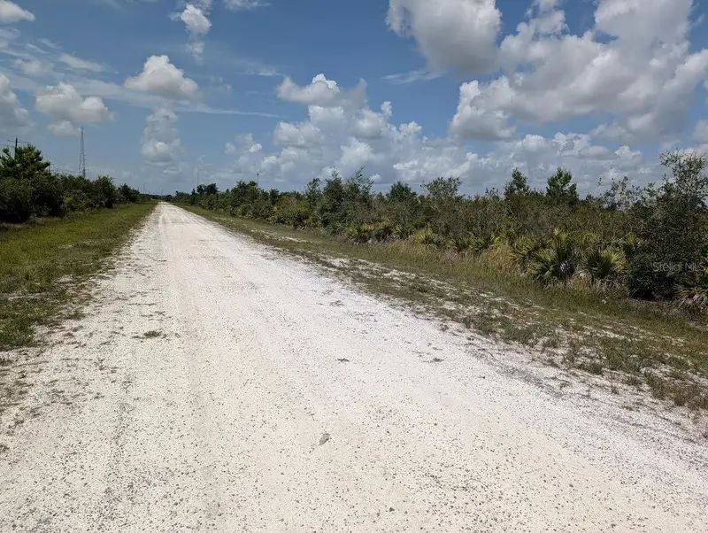 St Petersburg Dr, FL