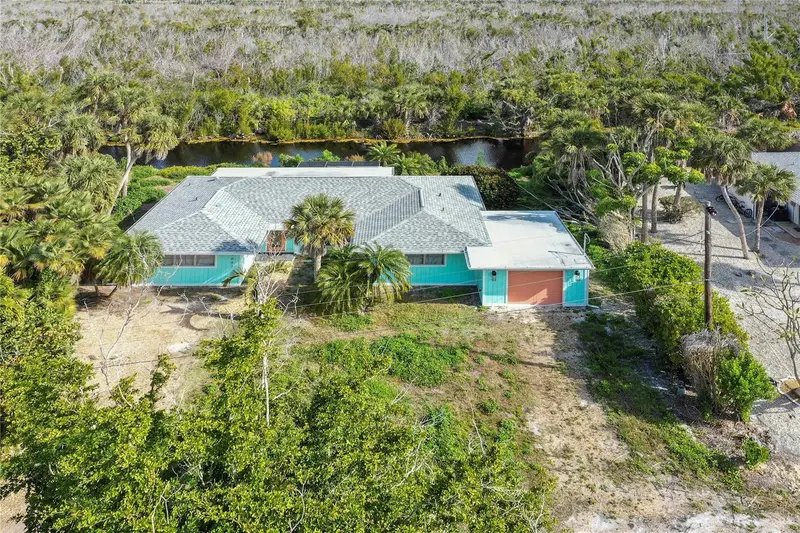 1057 Blue Heron Dr, FL
