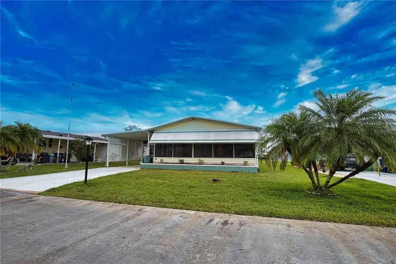 914 Iglesia Dr, FL
