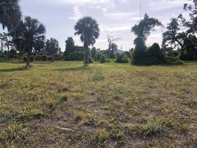 833 & 835 Boundary Blvd, FL