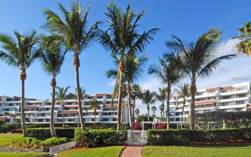 1465 Gulf Of Mexico Dr #504, FL