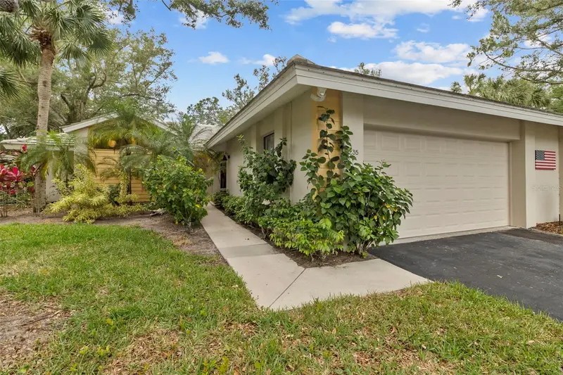 235 Southampton Ln #276, FL