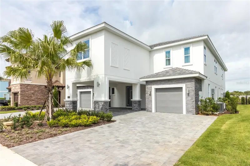 1136 Castle Pines Ct, FL