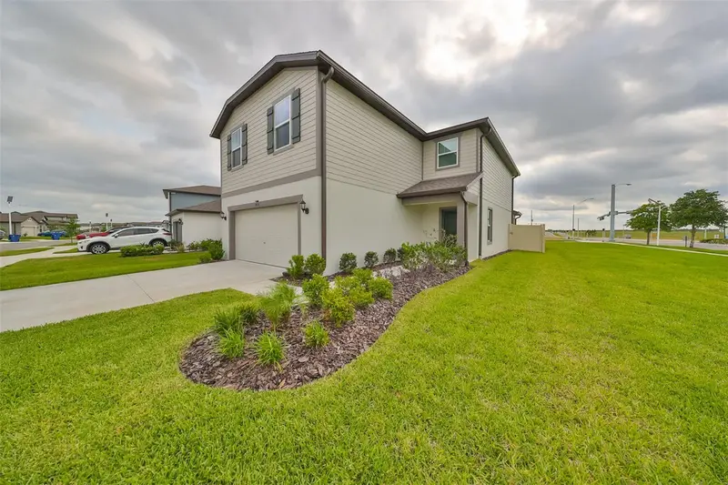 9018 Rally Spring Loop, FL