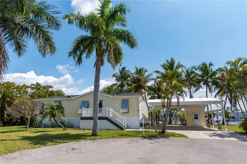 23 Holland Dr, FL