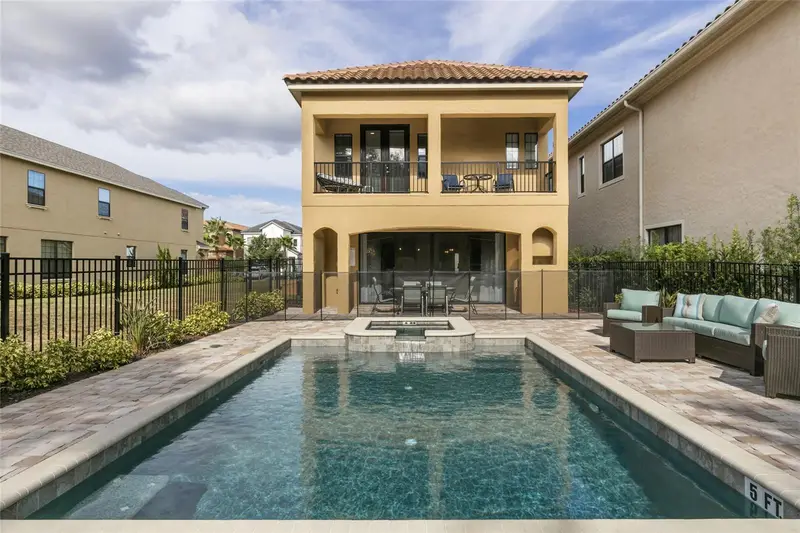 860 Desert Mountain Ct, FL