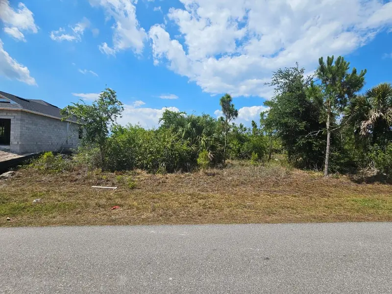 15723 Stuart Cir, FL