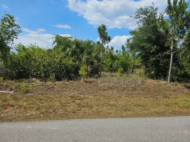 15723 Stuart Cir, FL