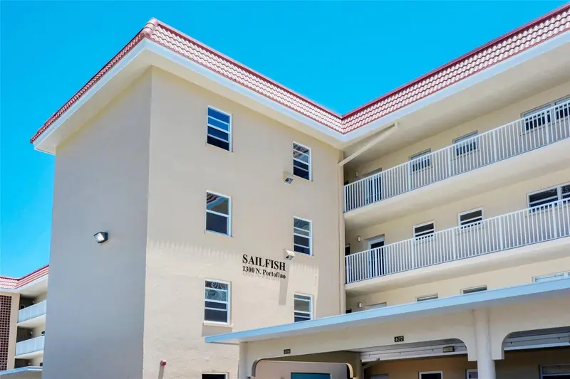 1300 N Portofino Dr #305, FL