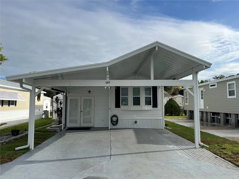 137 Citrus Ridge Dr, FL