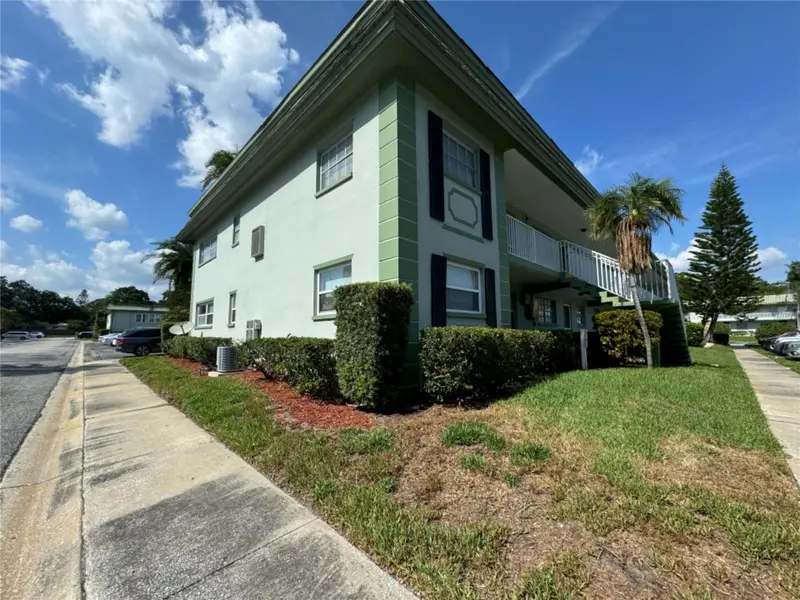 1433 S Belcher Rd #C1, FL