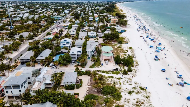 107 Elm Ave, FL