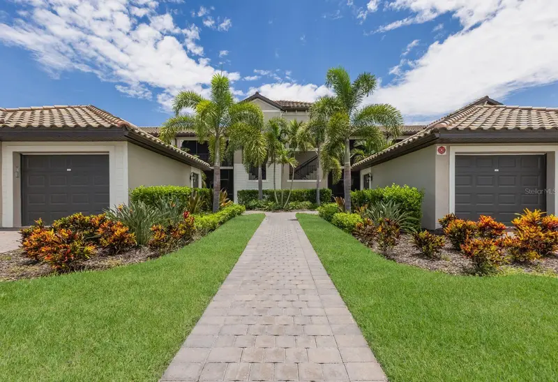 5721 Palmer Cir #103, FL