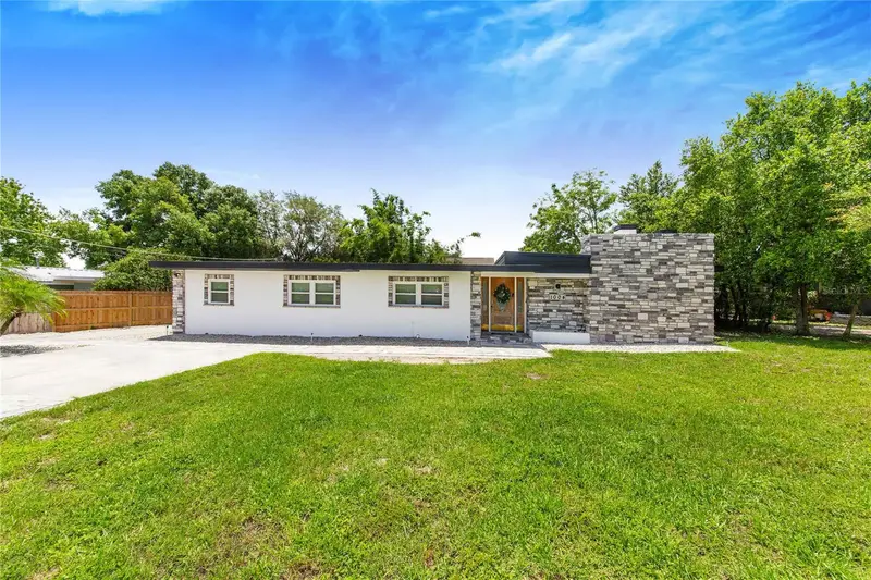 1004 Avenue G Ne, FL