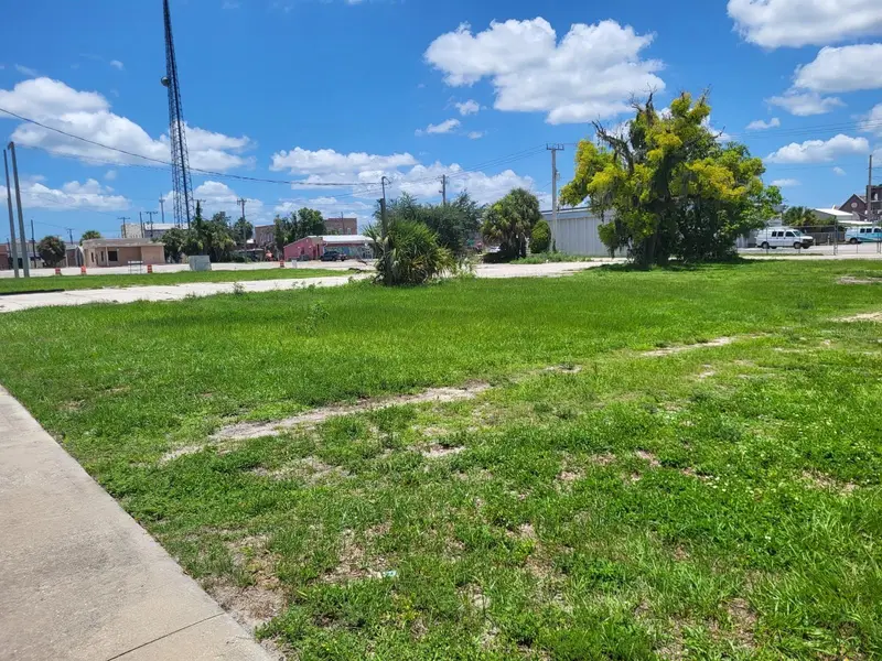 103 N Brevard Ave, FL
