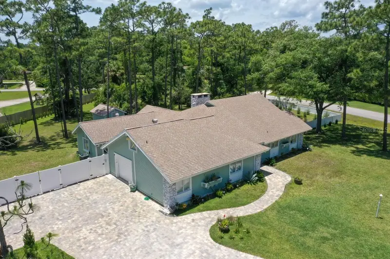 213 Riverbend Rd, FL