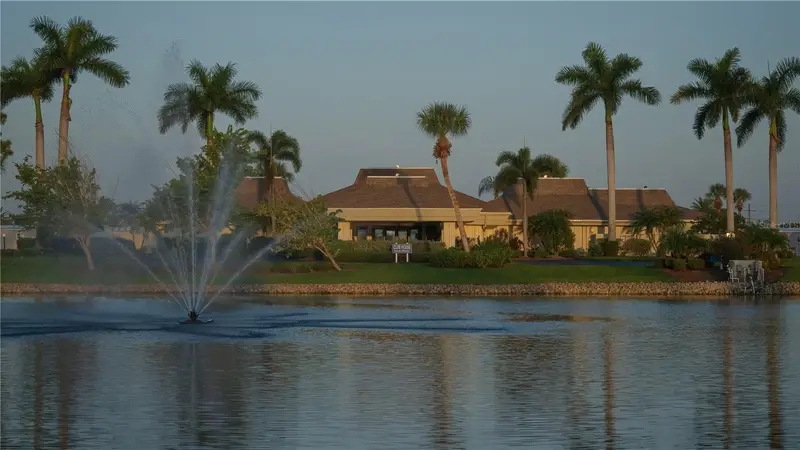 707 Blanca, FL