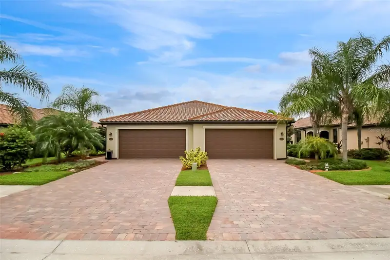 20230 Tesoro Dr, FL