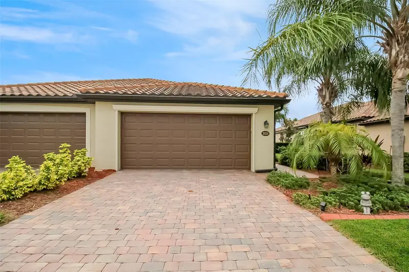 20230 Tesoro Dr, FL