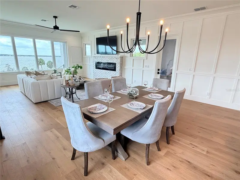 576 Casey Loop, FL