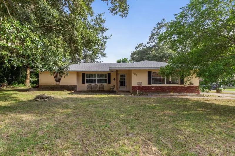 5836 W Pine Cir, FL