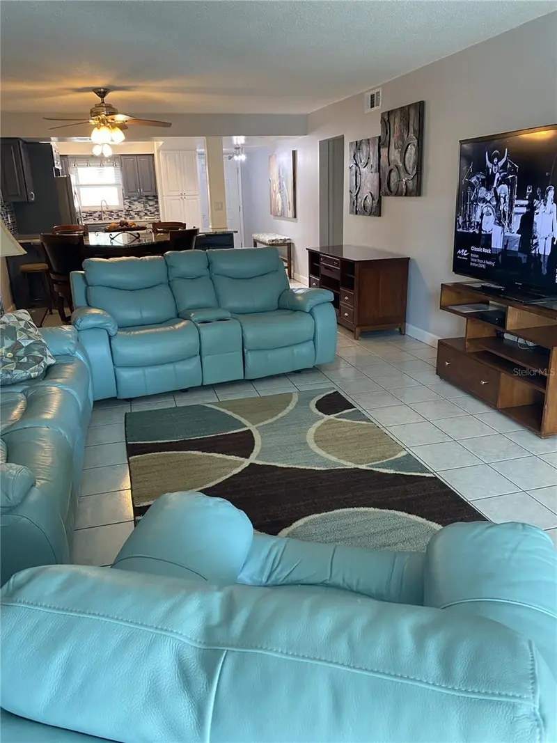 5555 Gulf Blvd #104, FL