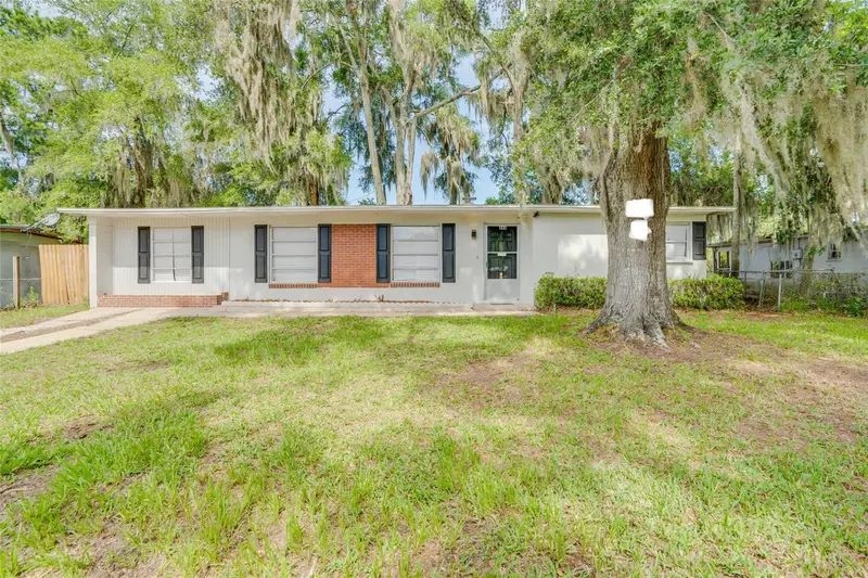 444 Se Castillo Ter, FL