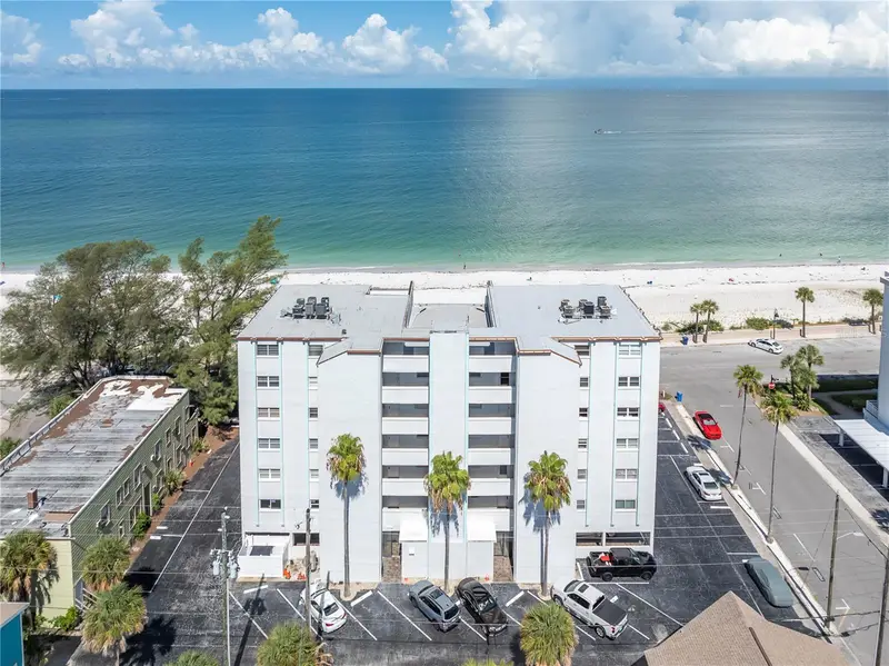 403 Gulf Way #302, FL