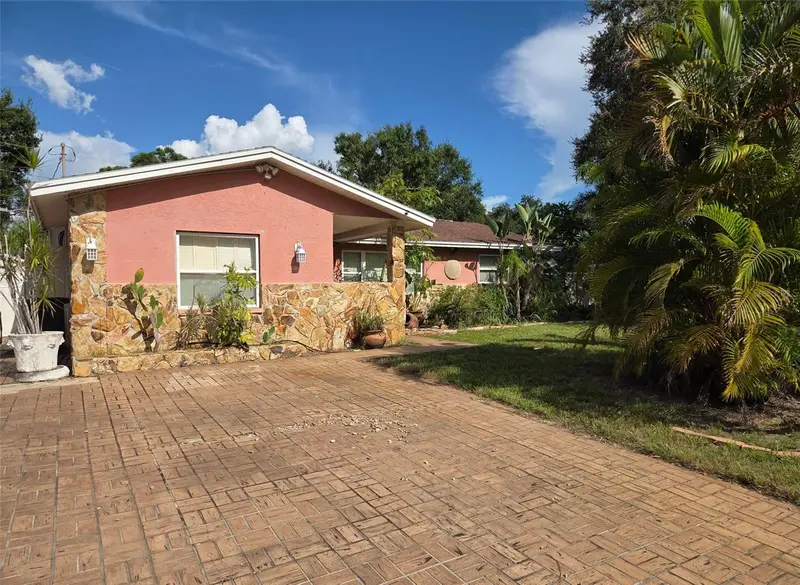 8665 Mockingbird Ln, FL