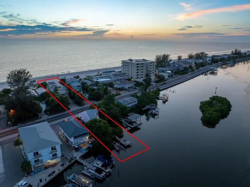 20051 Gulf Blvd, FL